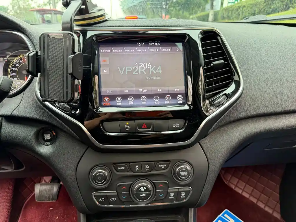 Jeep Cherokee — миниатюра 10