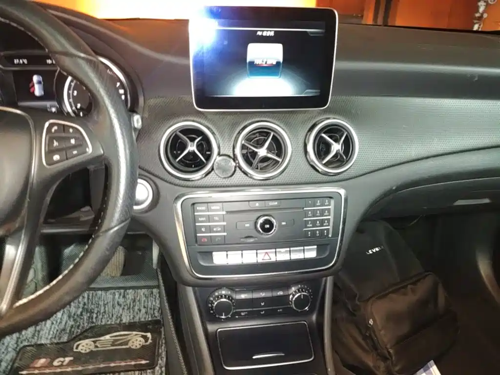 Mercedes-Benz GLA — миниатюра 13