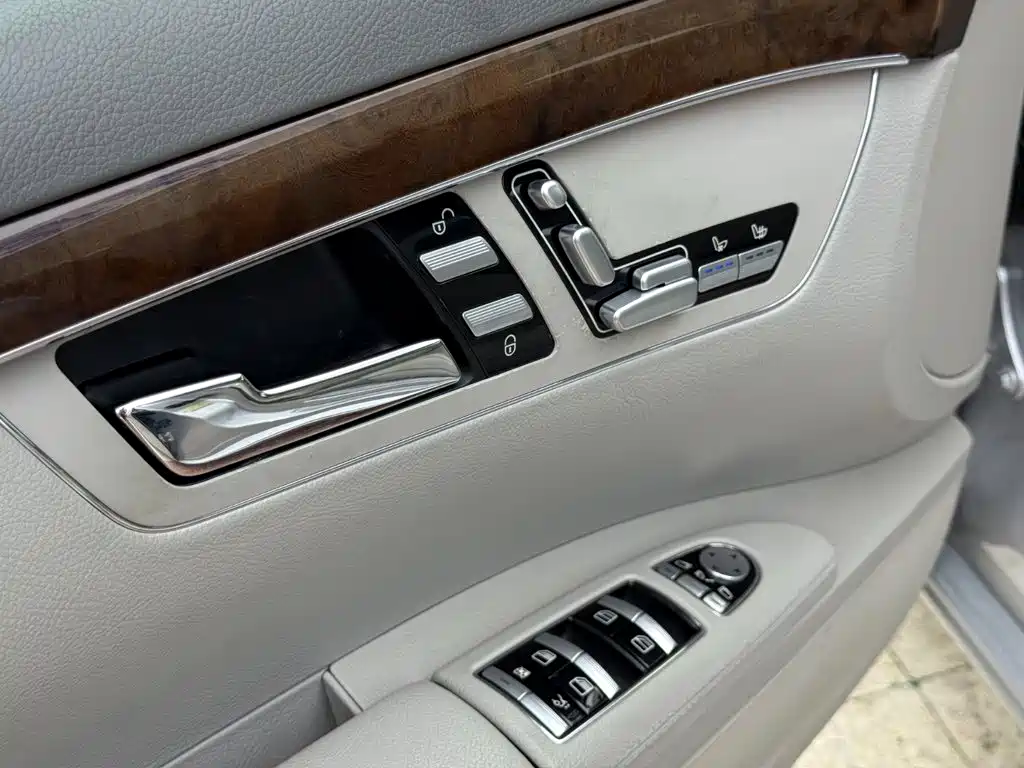 Mercedes-Benz S-Class — миниатюра 12