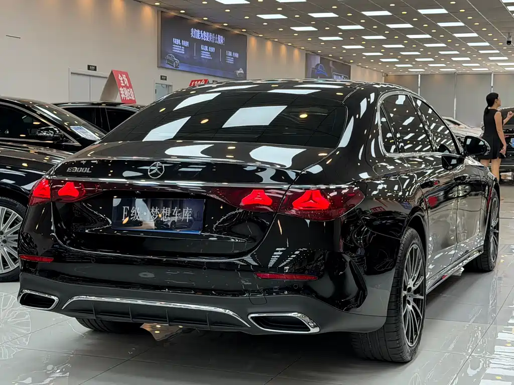 Mercedes-Benz E-Class — миниатюра 22