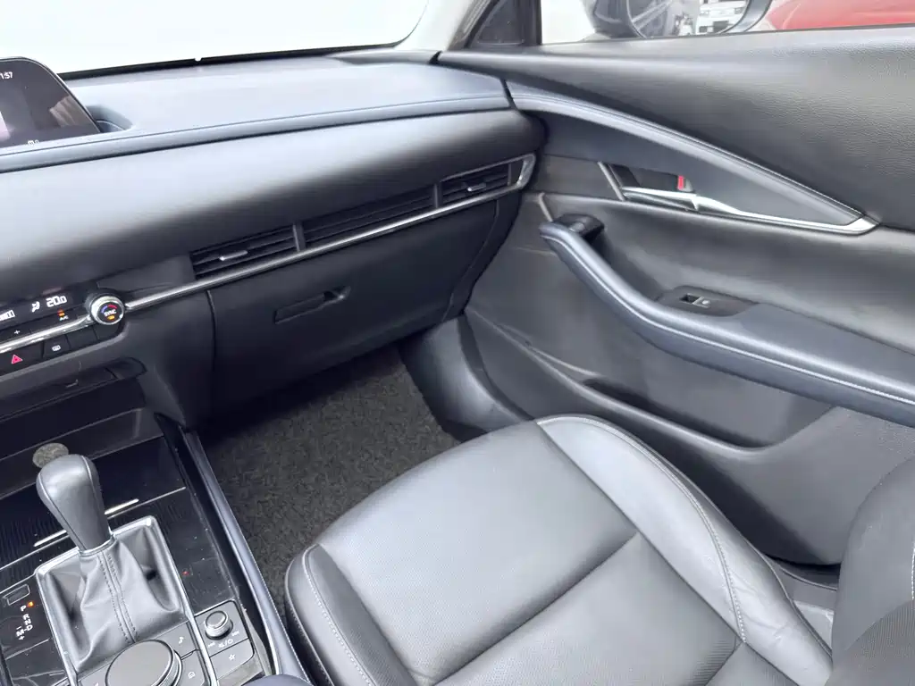 Mazda CX-30 — миниатюра 8