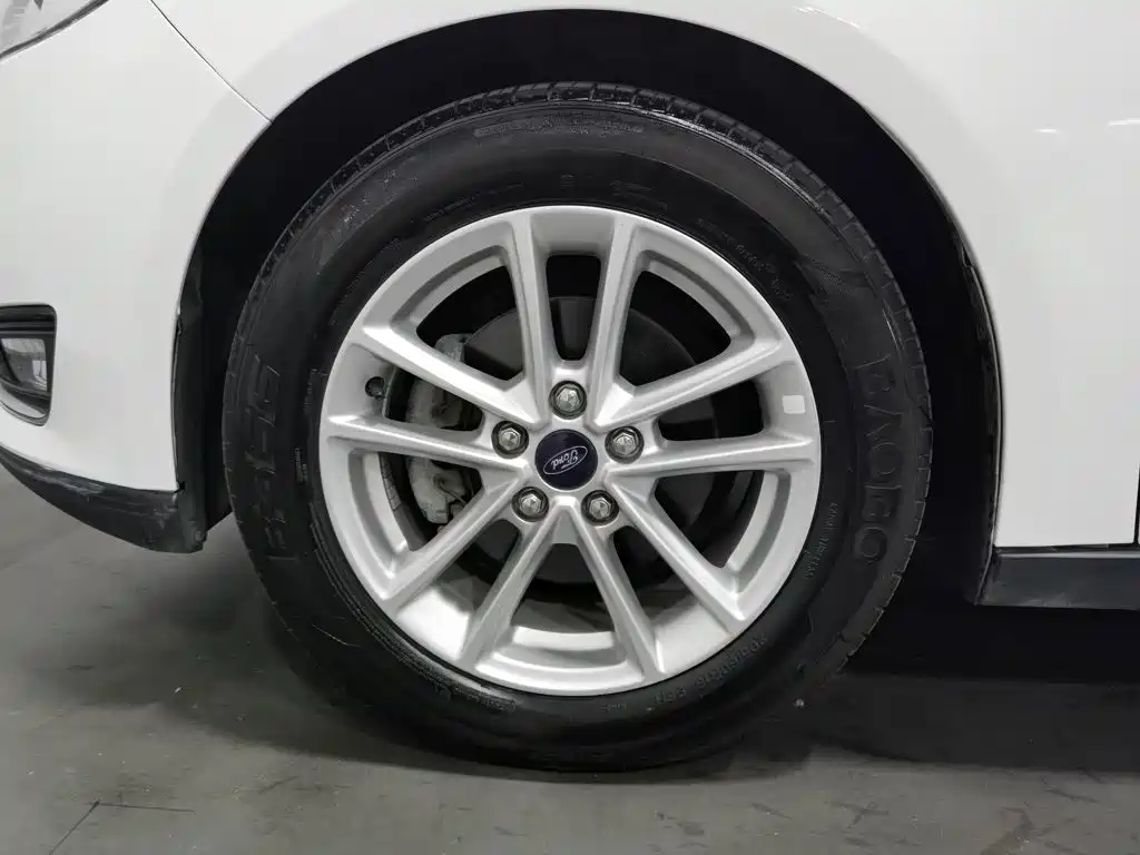 Ford Focus — миниатюра 17