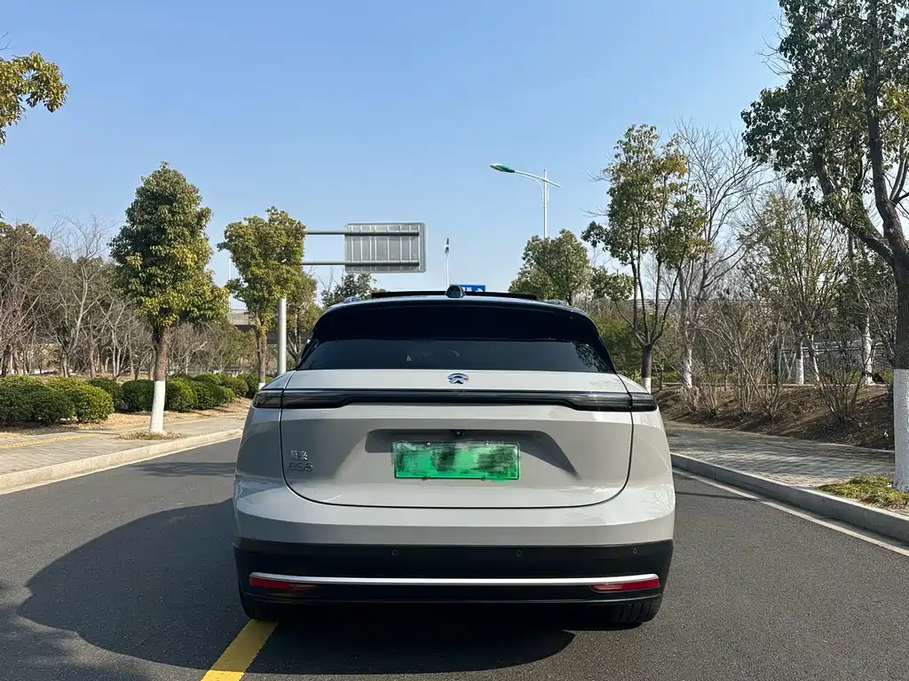 NIO NIO ES6
