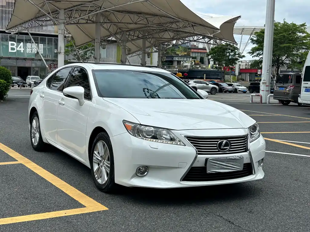 Lexus ES — миниатюра 3