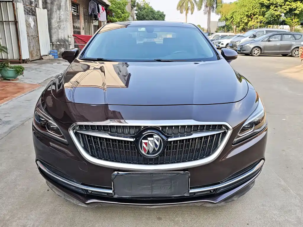 BUICK LACROSSE