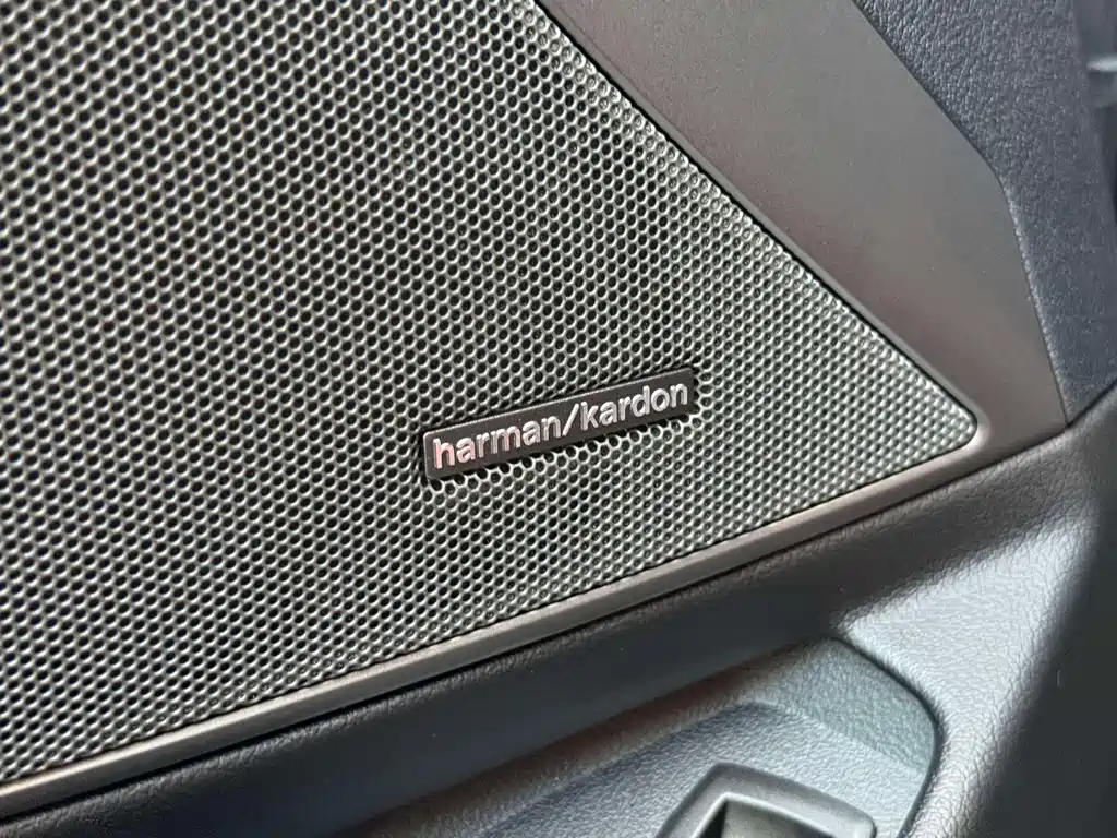 BMW 3 Series — миниатюра 13