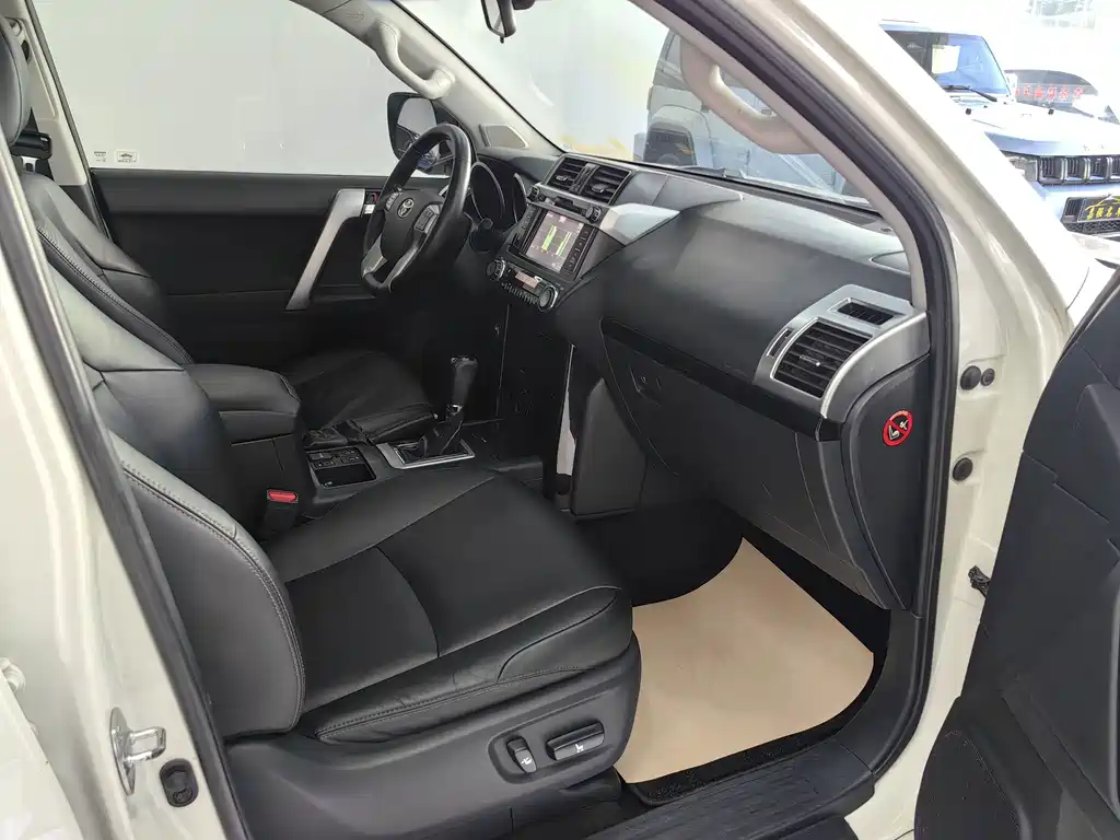 Toyota Prado — миниатюра 21