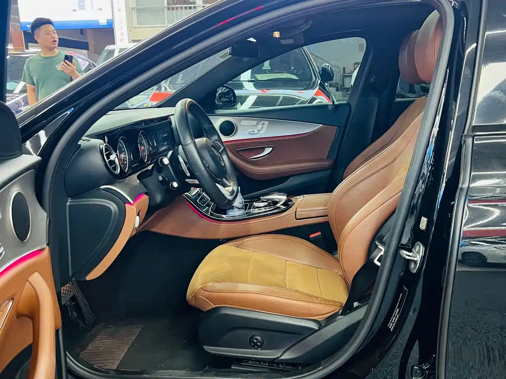 Mercedes-Benz E-Class — миниатюра 6