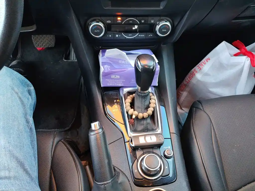 Mazda 3 Axela — миниатюра 10