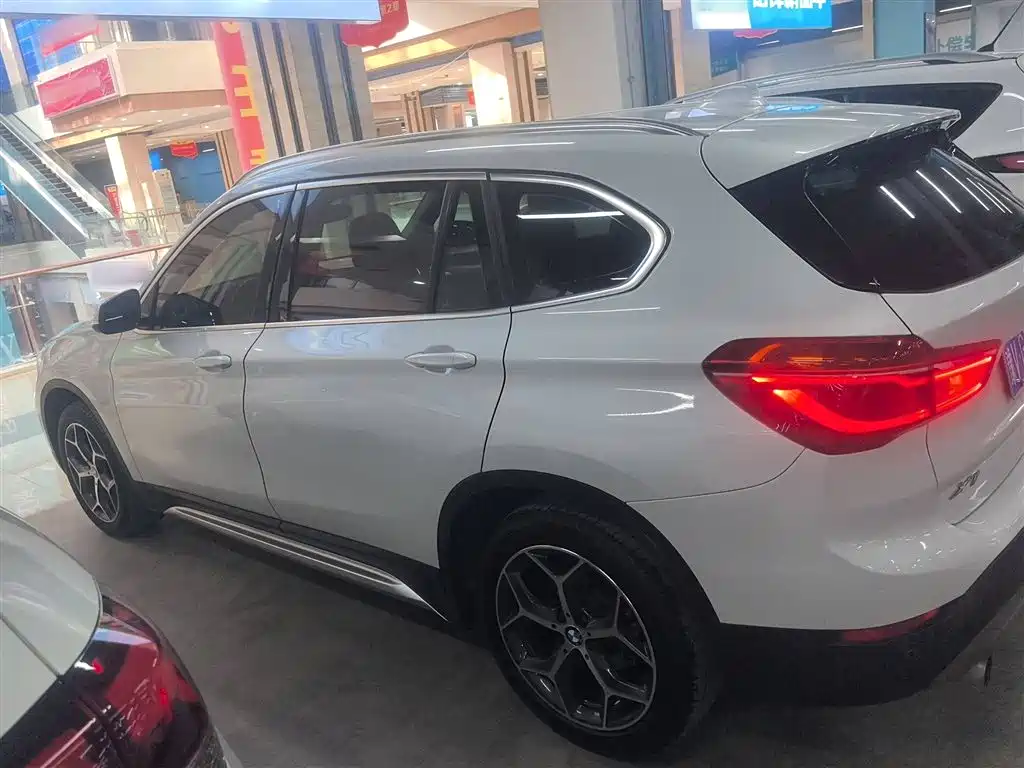 BMW  X1