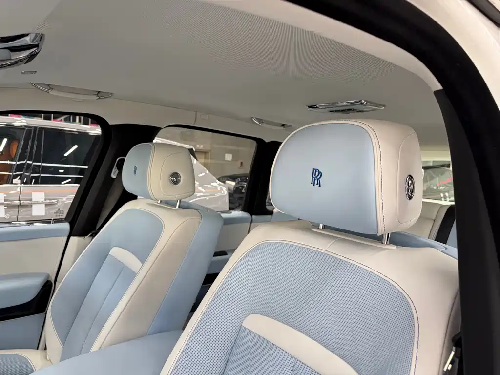 Rolls-Royce Cullinan — миниатюра 6