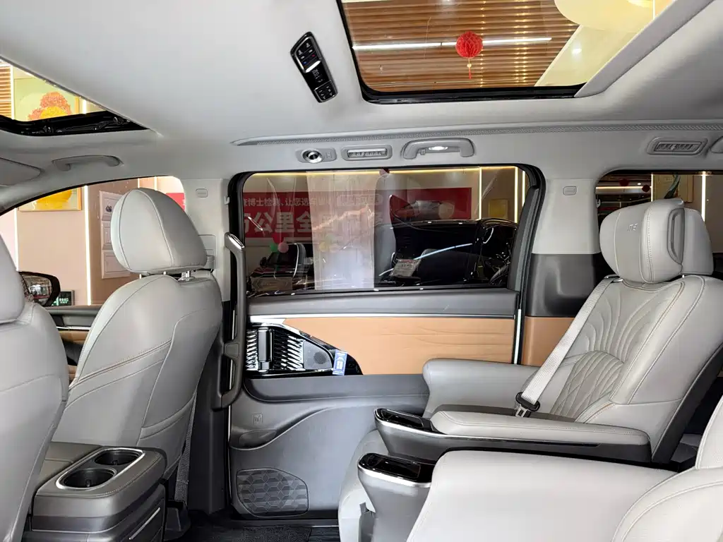 GAC Motor Trumpchi M8 — миниатюра 17