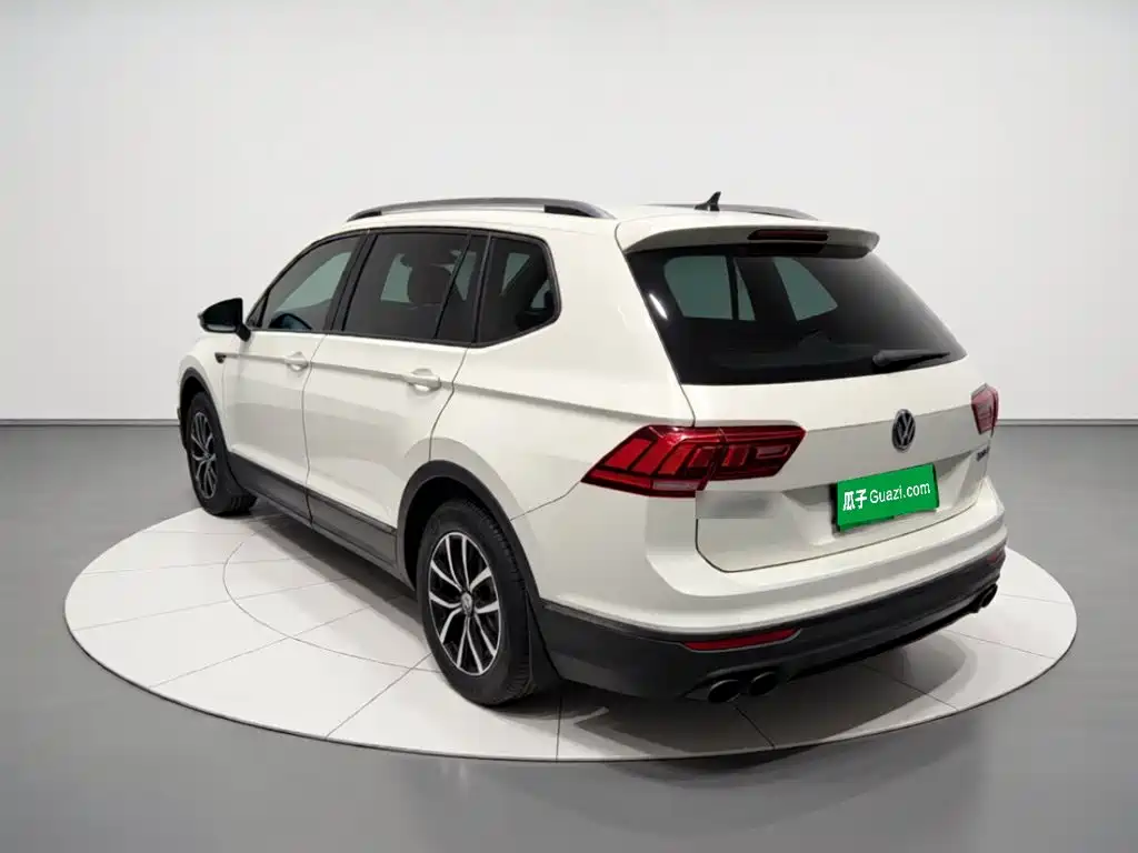 Volkswagen Tiguan L — миниатюра 4
