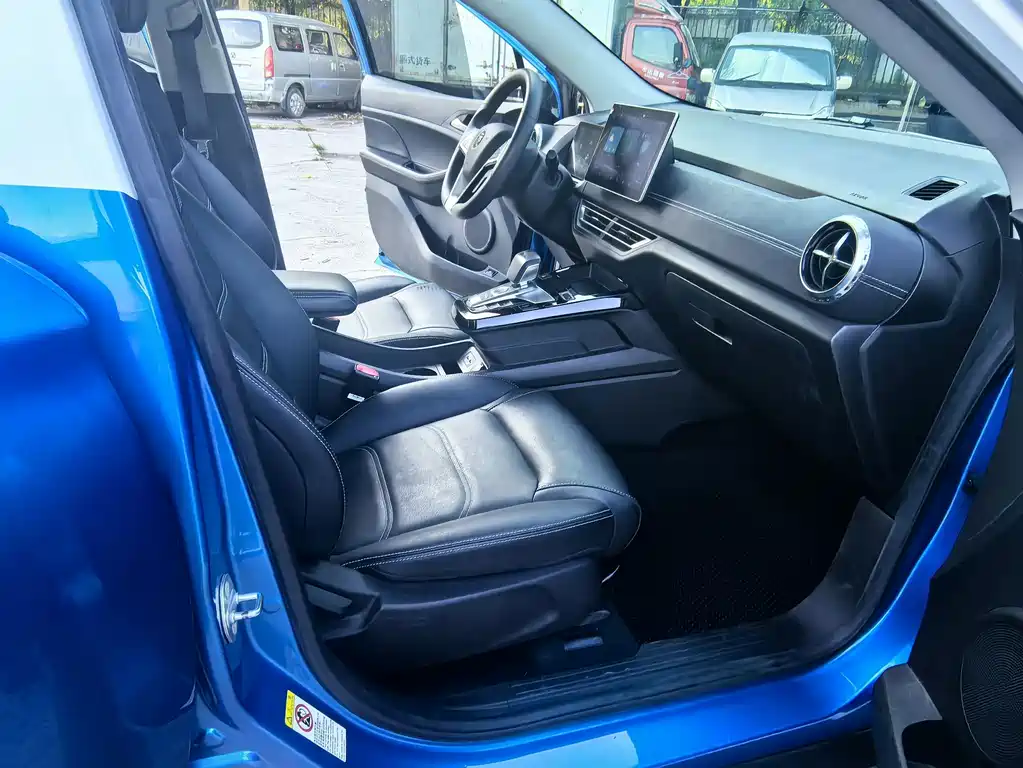 BYD Yuan EV — миниатюра 10