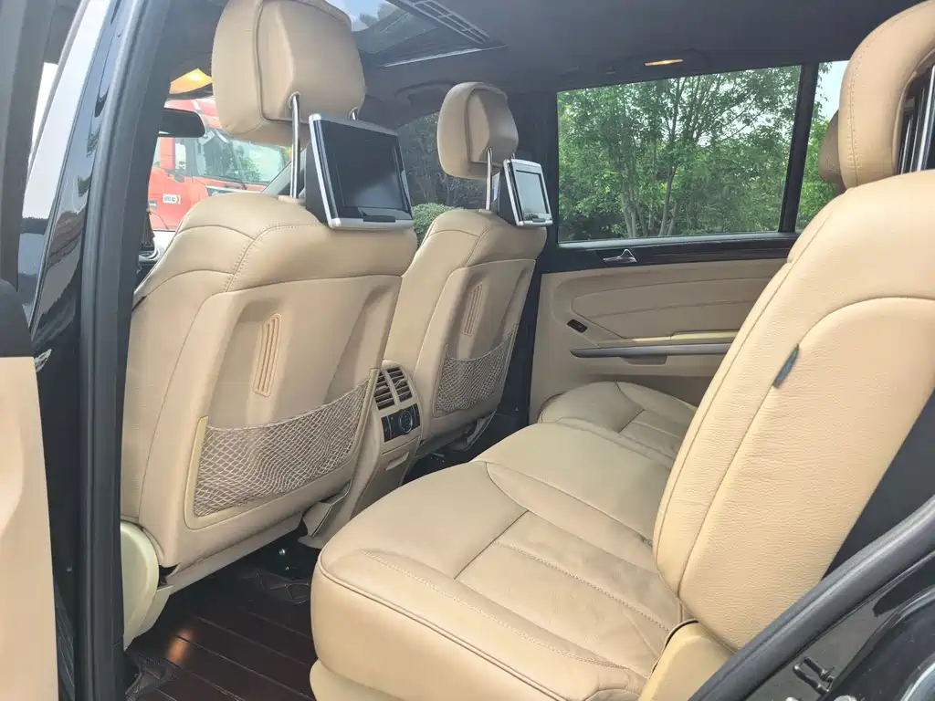 Mercedes-Benz GL 2010 GL 550 4MATIC