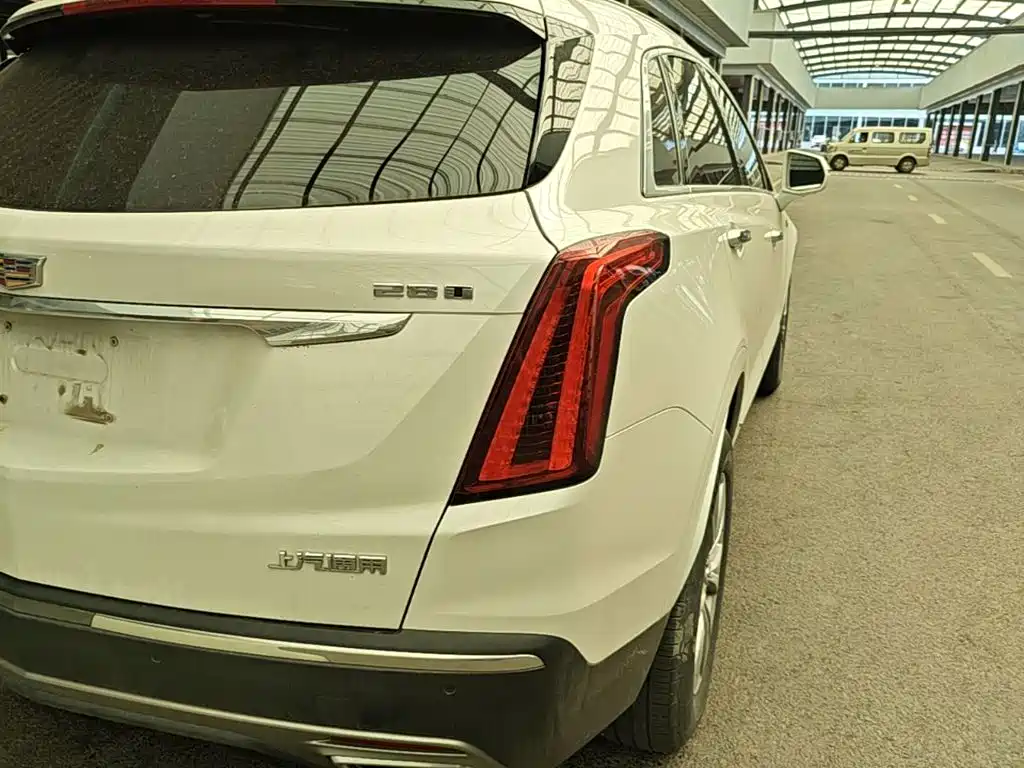 Cadillac XT5 — миниатюра 8