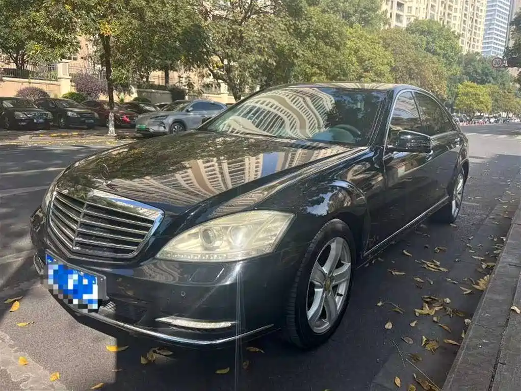 Mercedes-Benz S-Class 2010