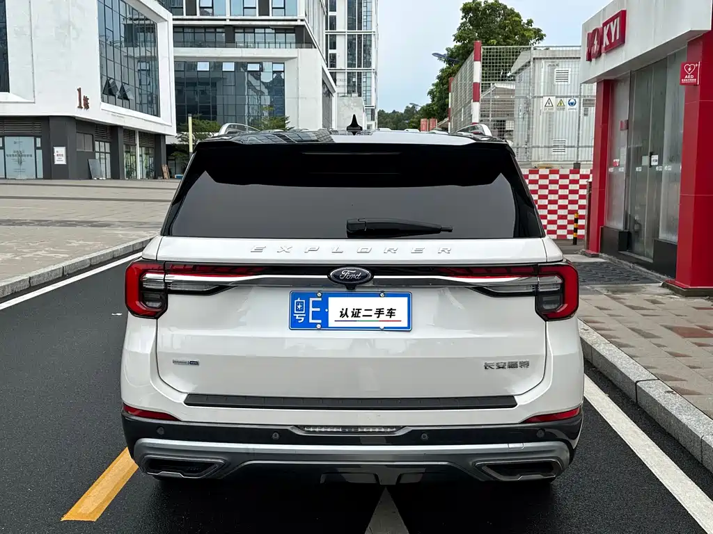 Ford Explorer — миниатюра 3