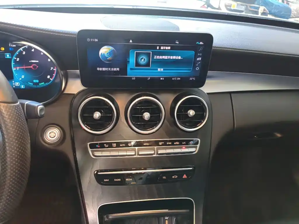 Mercedes-Benz C-Class — миниатюра 13