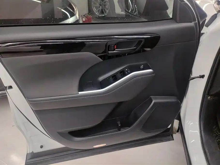 Toyota Crown Kluger 2021 2.5L HEV Elite