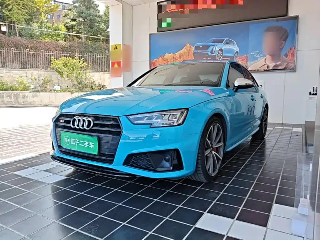 Audi S4