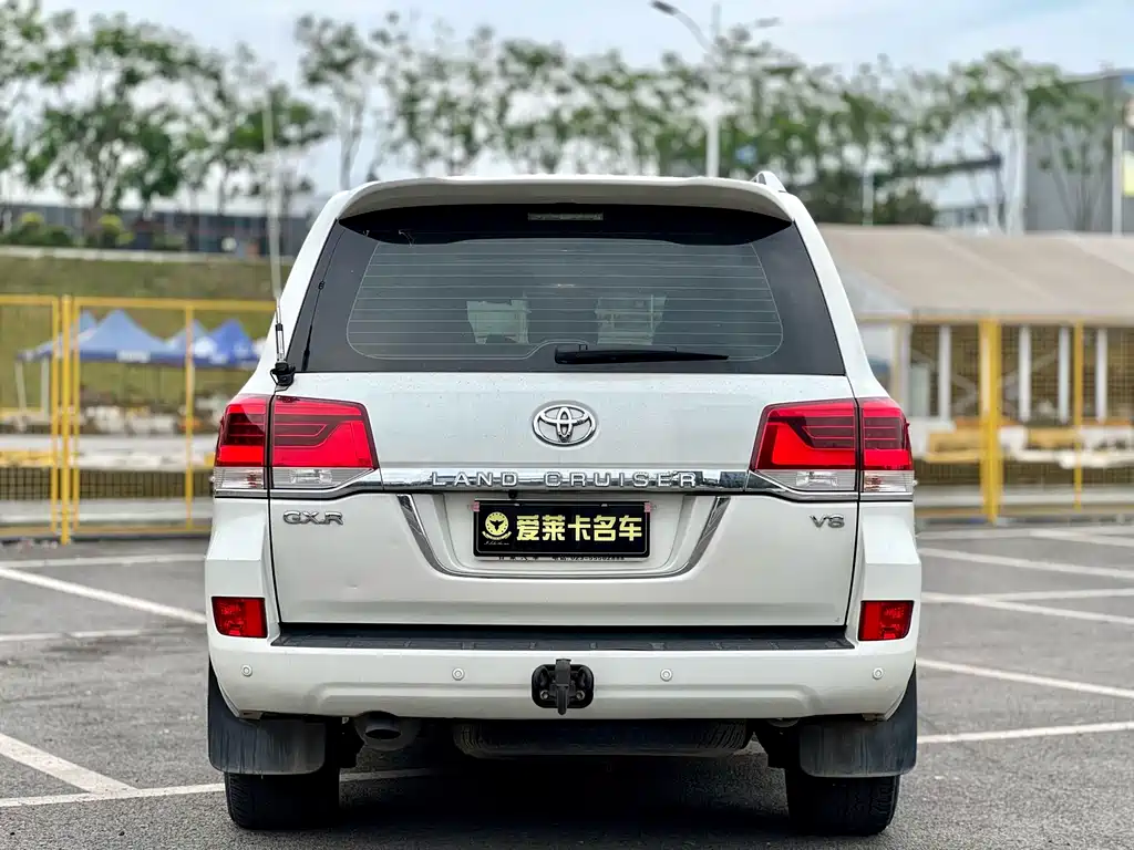 Toyota Land Cruiser — миниатюра 7