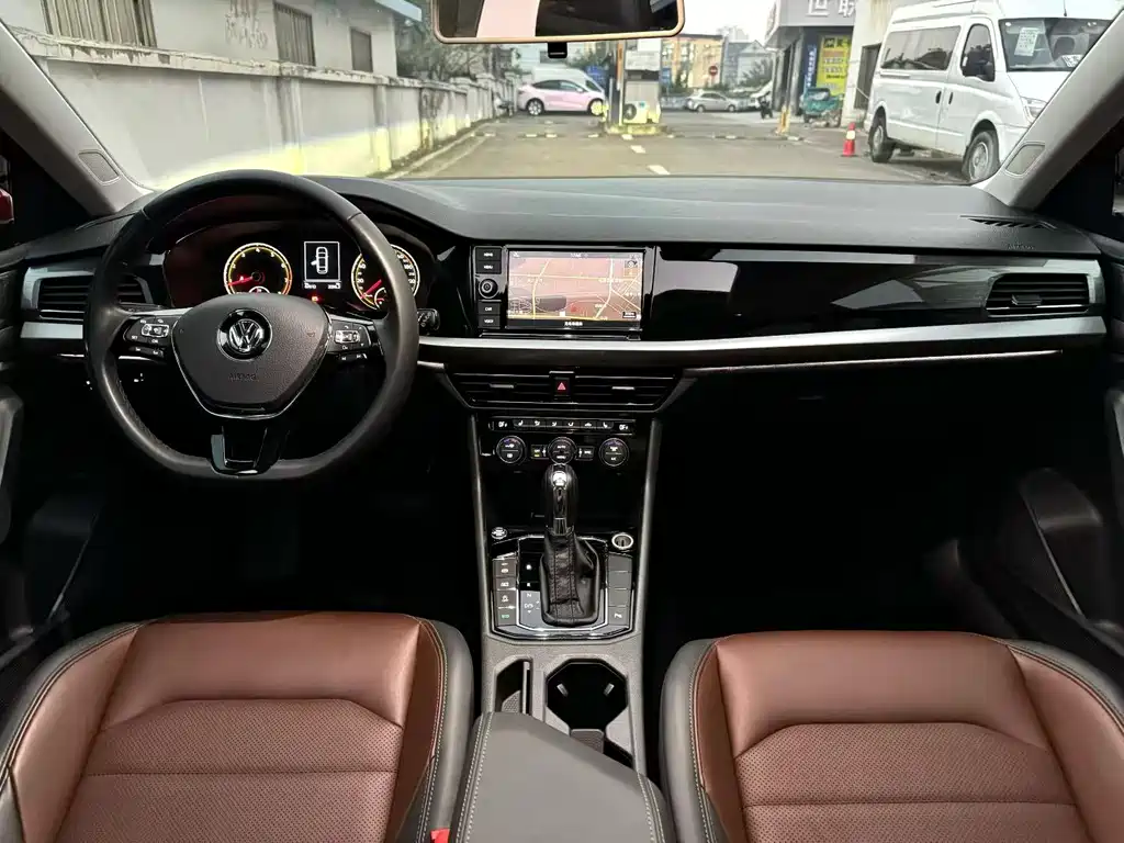 Volkswagen Lavida — миниатюра 6