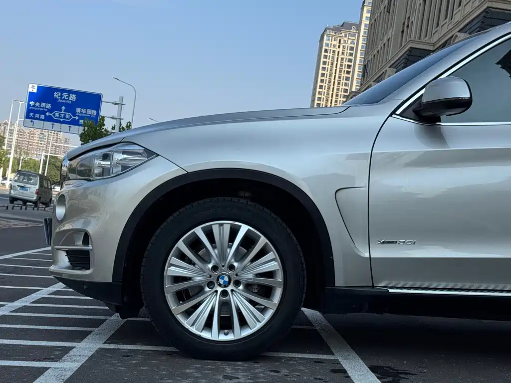 BMW X5 (Import) — миниатюра 7