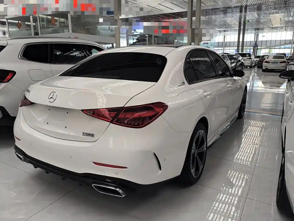 Mercedes-Benz C-Class — миниатюра 7