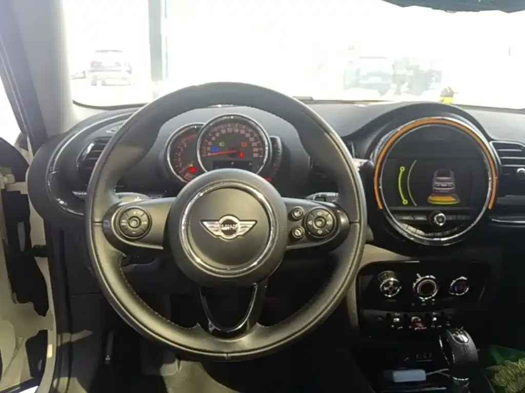 MINI Mini Clubman — миниатюра 11