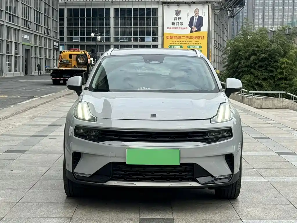 Lynk & Co 06 EM-P — миниатюра 2