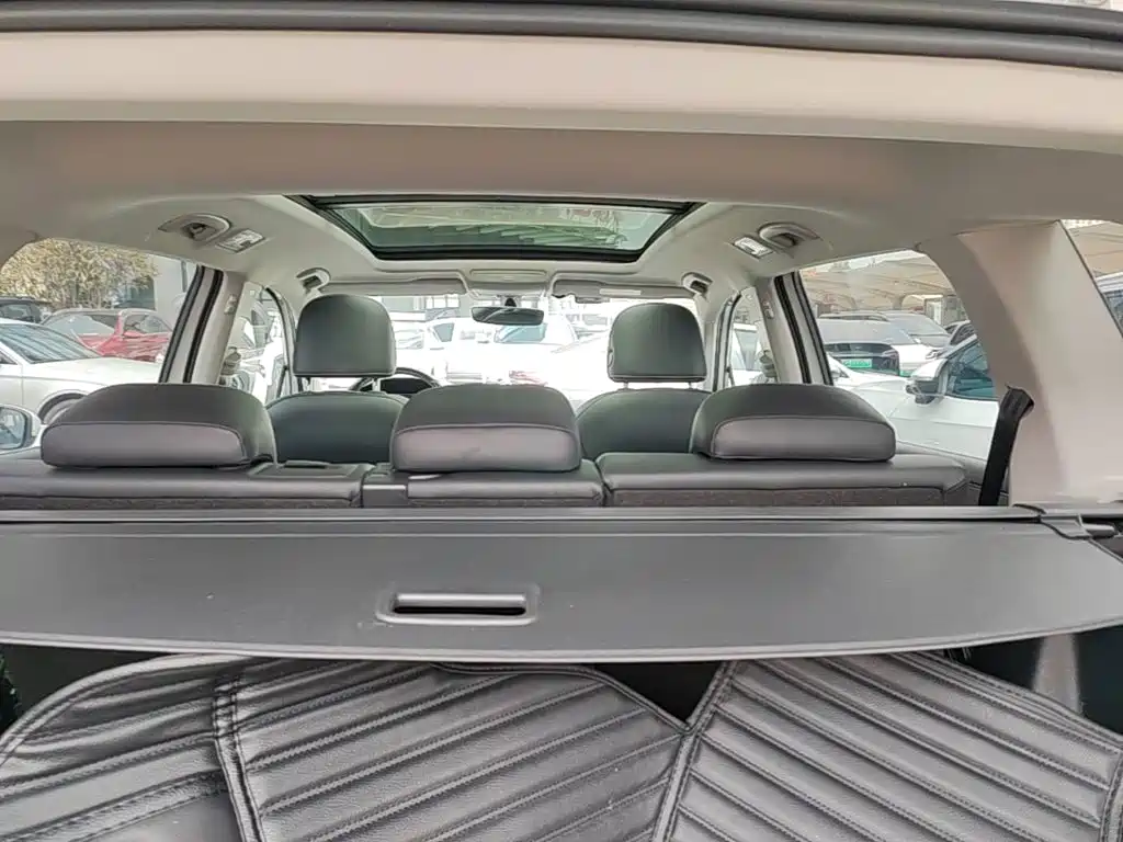 Volkswagen Tiguan L — миниатюра 18