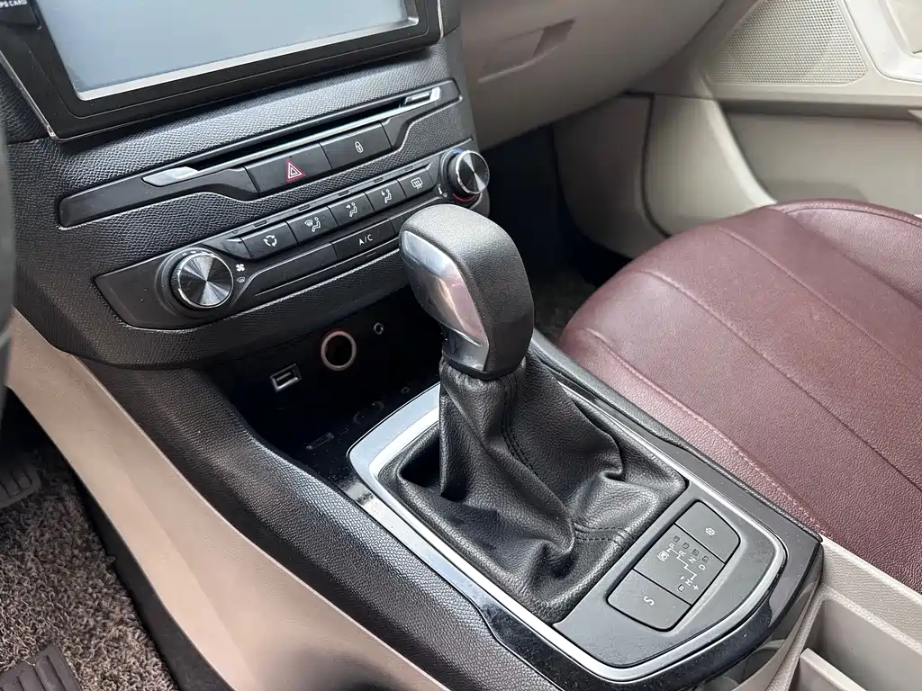 Peugeot 408 — миниатюра 18