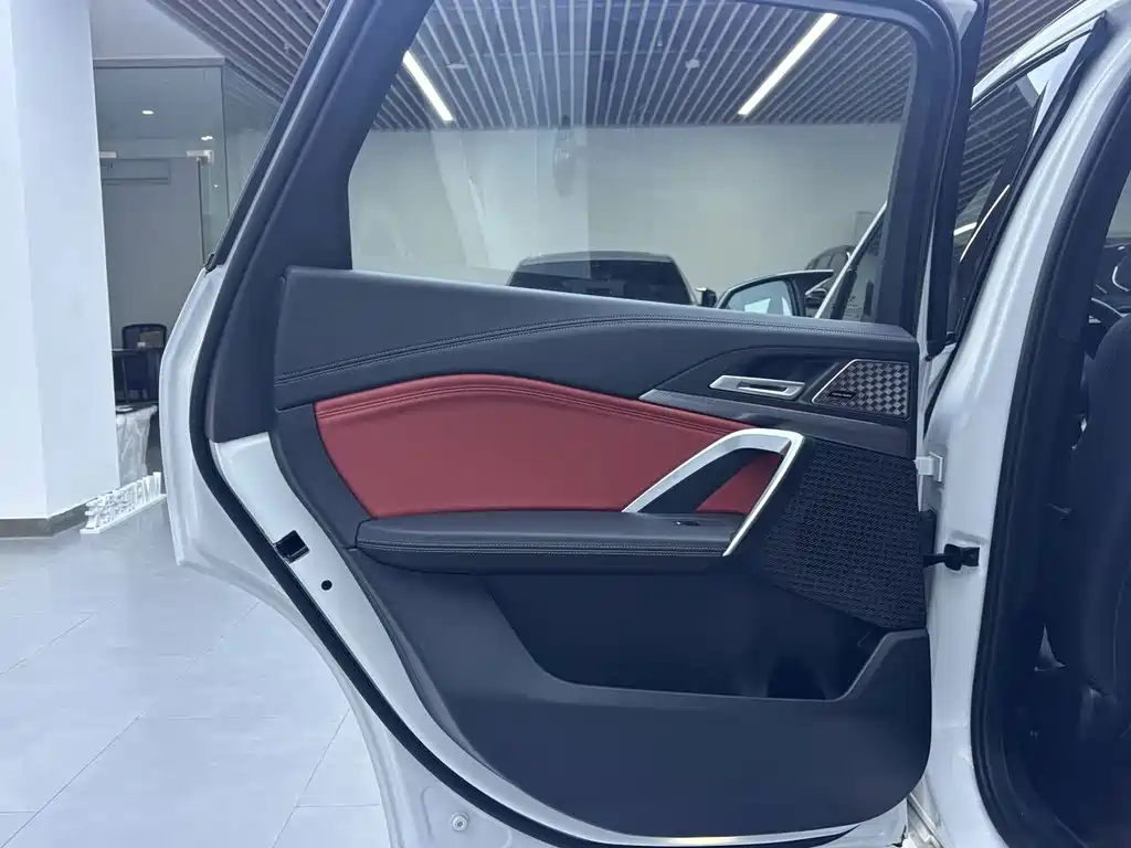 BMW X1 M35Li — миниатюра 15