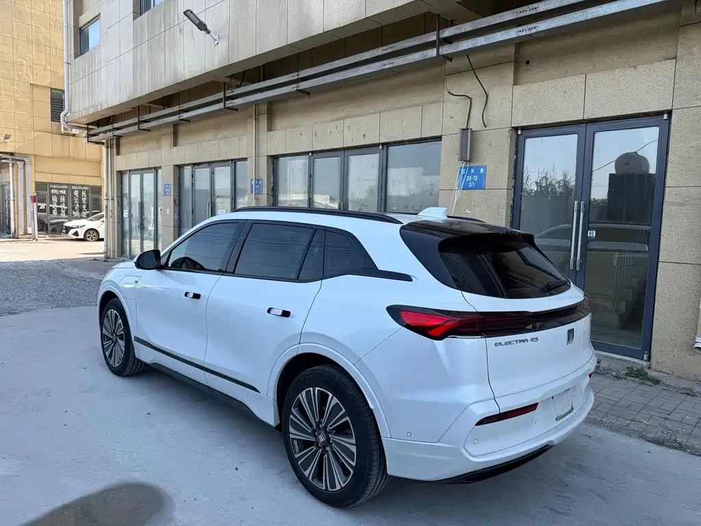 Buick E5 — миниатюра 15