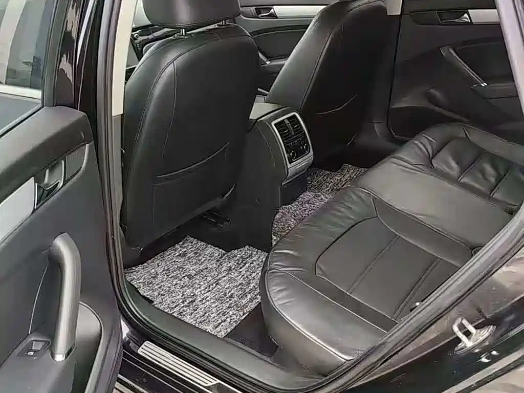 Volkswagen Passat 2015 1.8TSI DSG