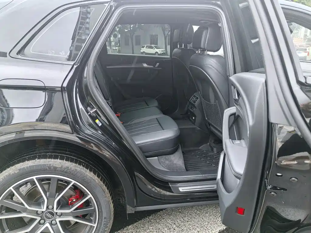 Audi Q5L 2025 45 TFSI Luxury