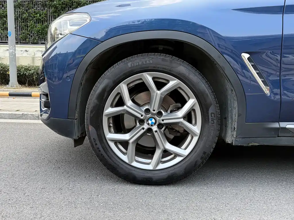 BMW X3 — миниатюра 6