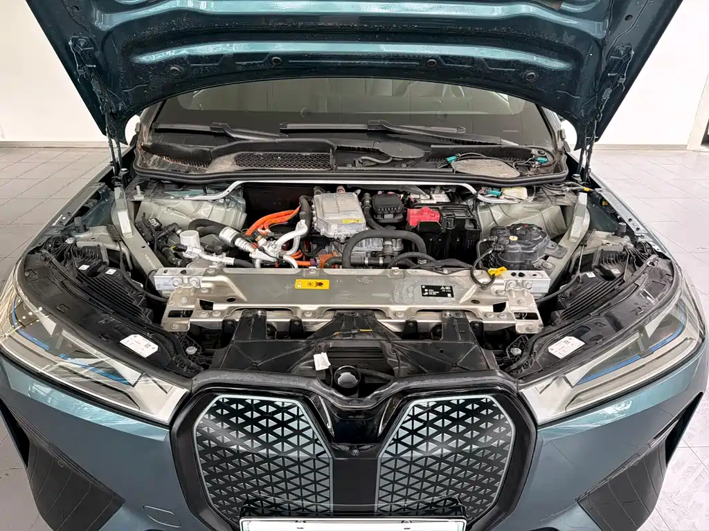 BMW iX 2023 xDrive40