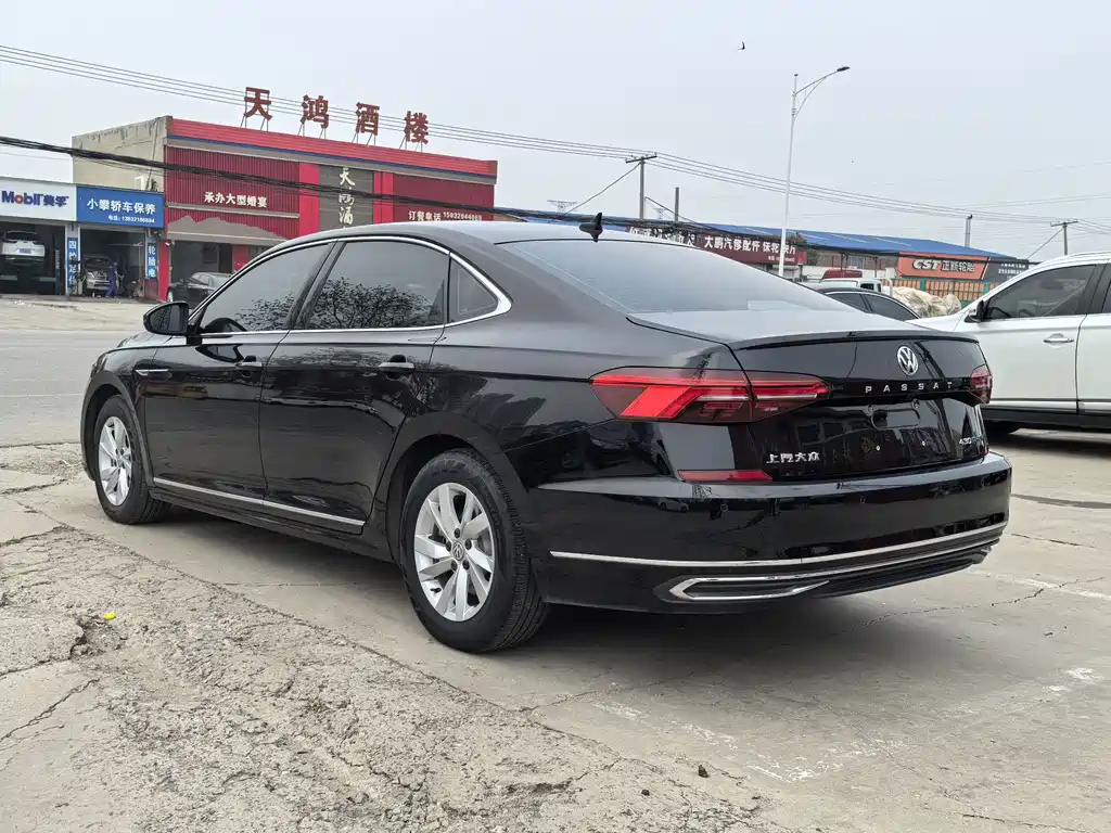 Volkswagen Passat PHEV — миниатюра 6