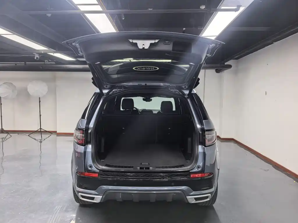 LAND ROVER DISCOVER NEW ENERGY SOURCES FOR SPORTS