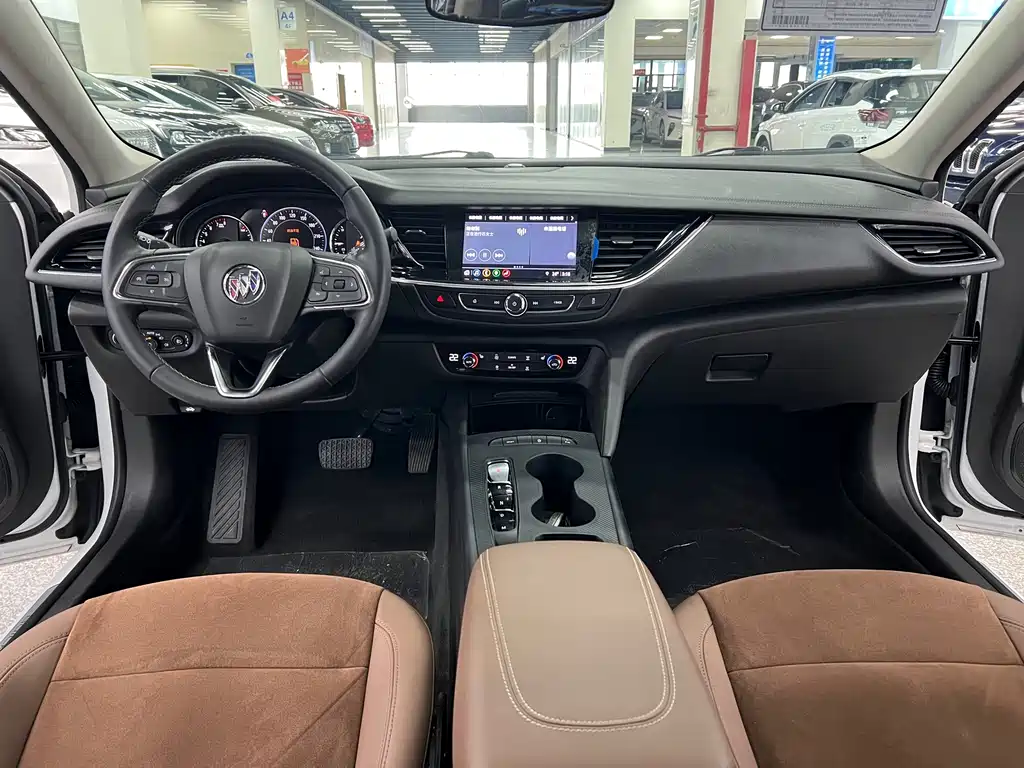 Buick Regal — миниатюра 6