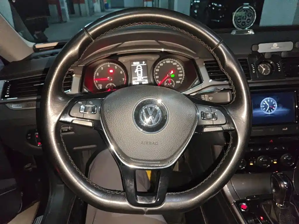 Volkswagen Passat — миниатюра 11