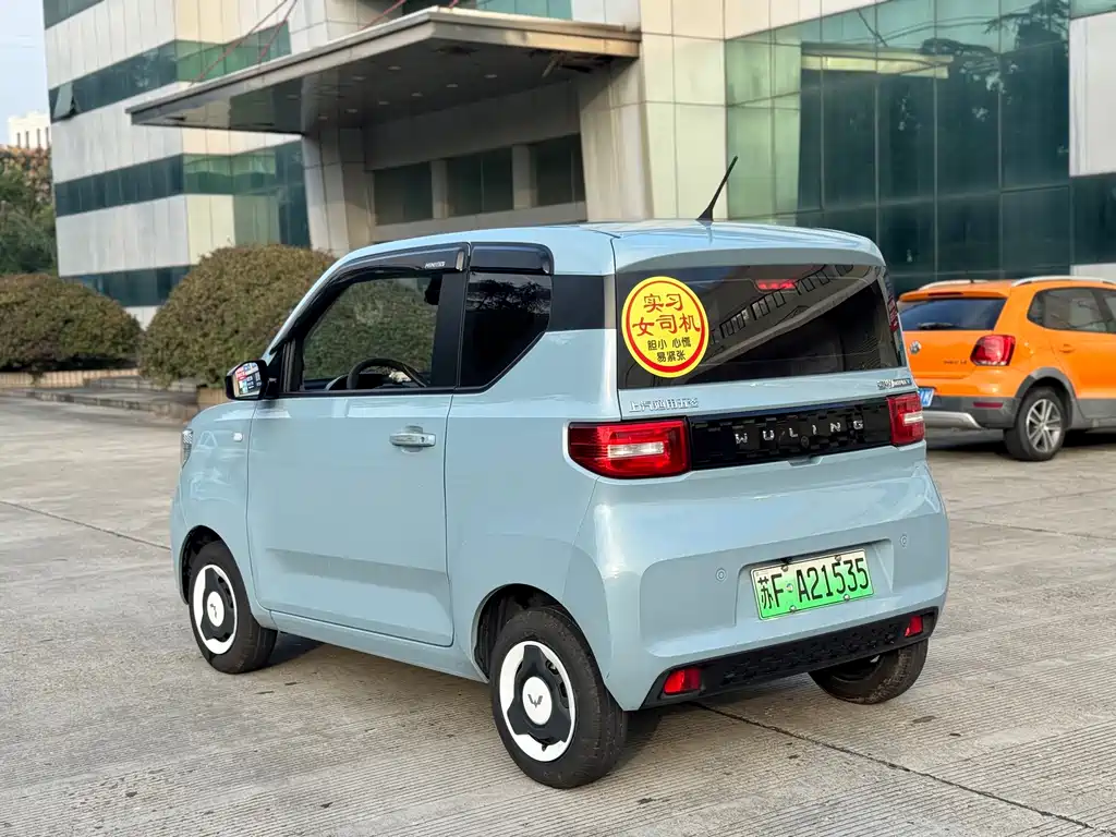 Wuling MINIEV — миниатюра 9