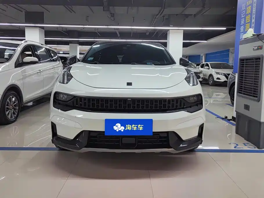 Lynk & Co 05 — миниатюра 2