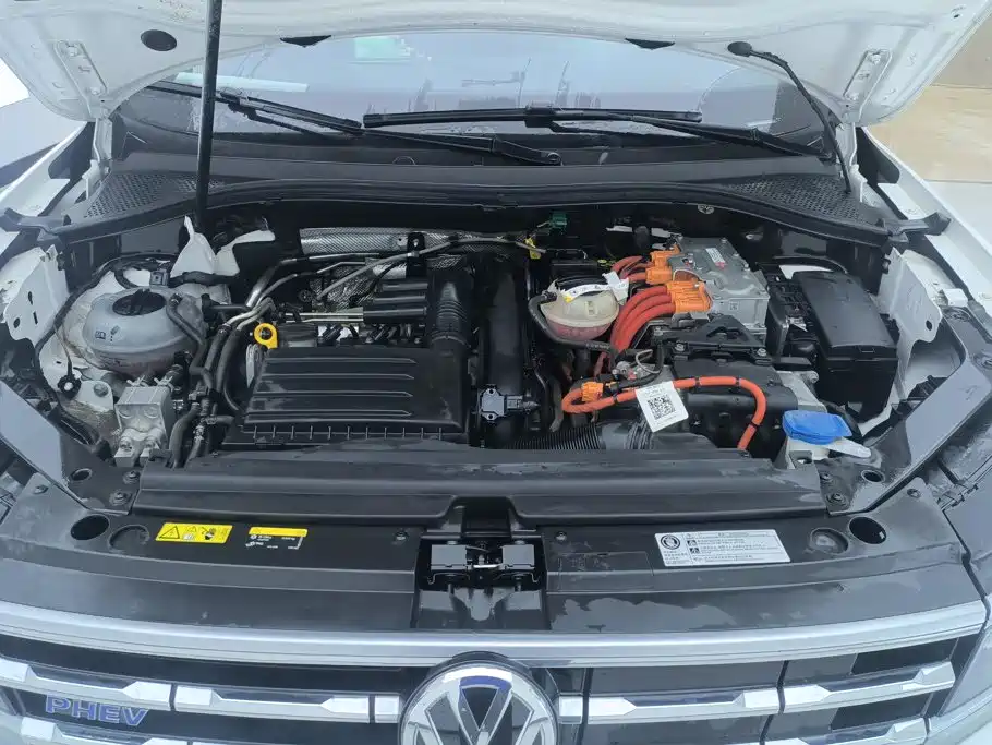 Volkswagen Tiguan L PHEV — миниатюра 10