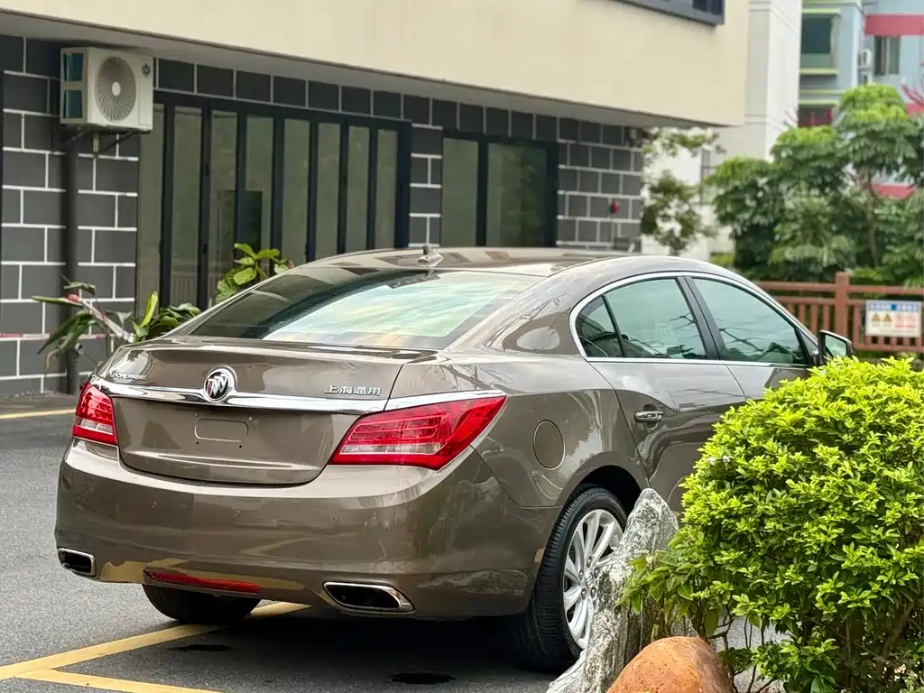 Buick LaCrosse — миниатюра 7
