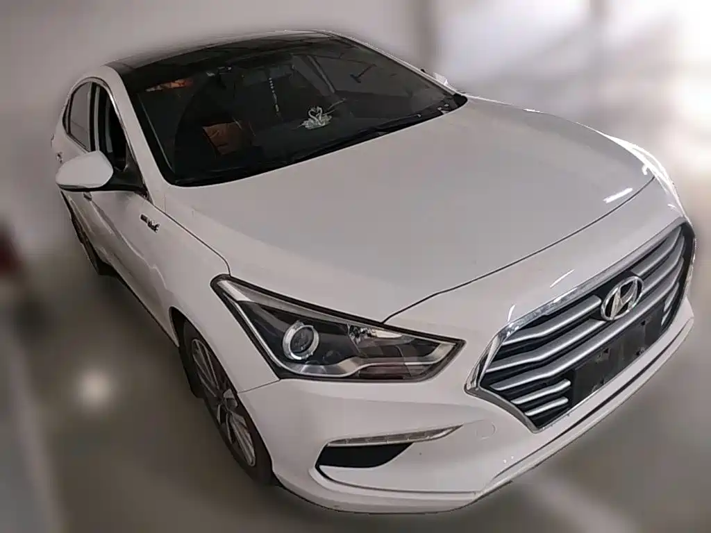 Hyundai Mistra — миниатюра 6
