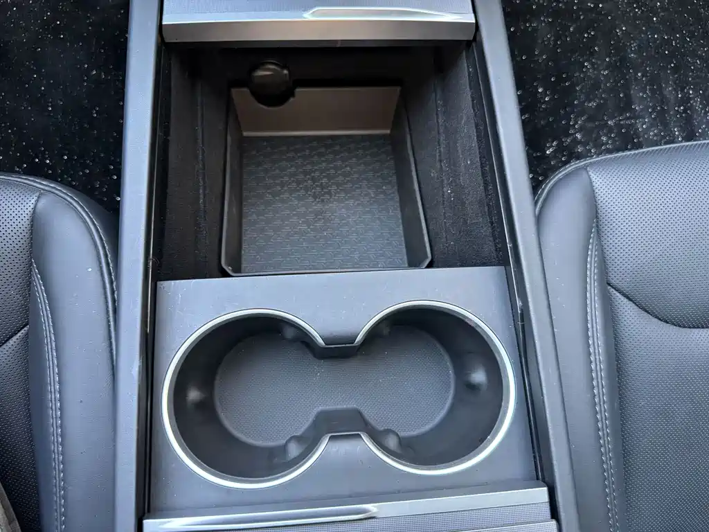 Tesla Model 3 — миниатюра 19