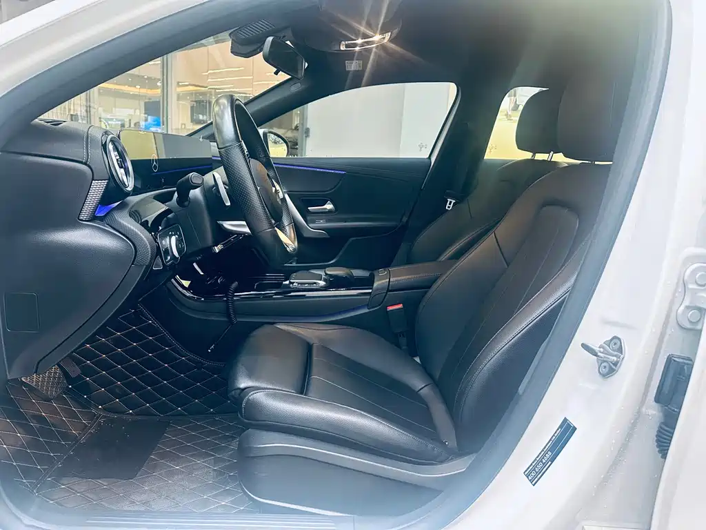 Mercedes-Benz A-Class A 2022 A 200 L Sport Fashion